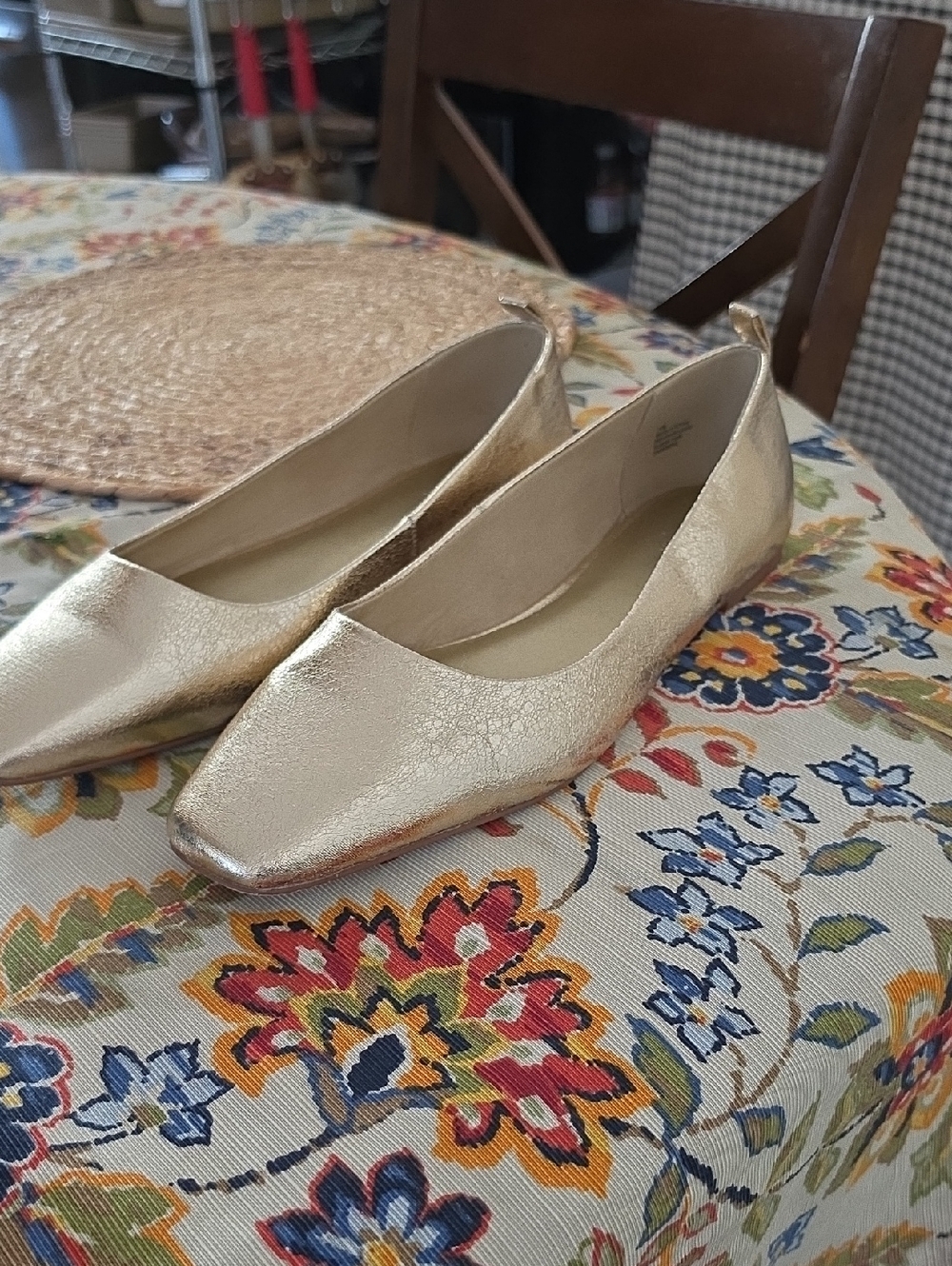 Women's Metallic Gold Pointed Ballet Flats